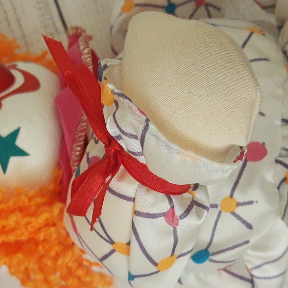 It’s A Small World Musical Wind Up Moving Head Clown 80s White Pink Orange Blue - Picture 5 of 14